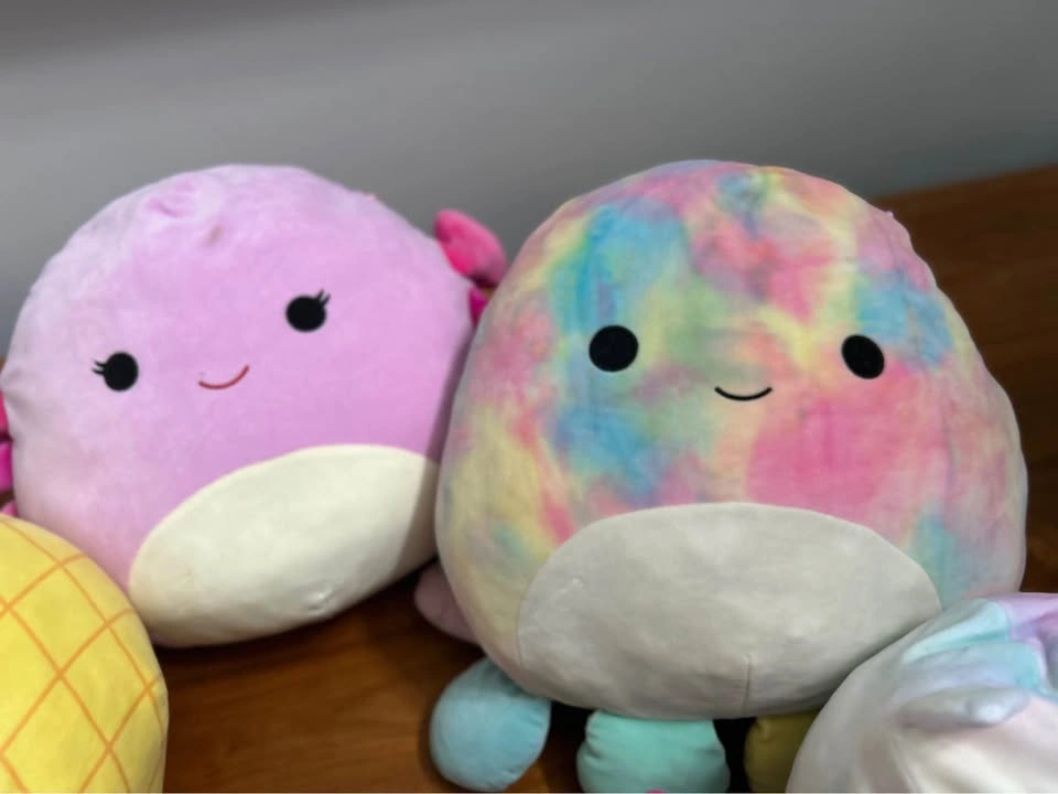 Squishmallow Collection - Rare Oogie Boogie, Flip-A-Mallow & Mor - photo 5