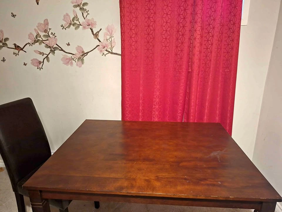 Dining table solid wood