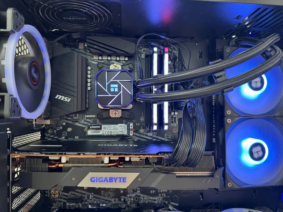 Gaming PC - Ryzen 5 5600X / RX 5700 XT / 16GB RGB / NVMe SSD - photo 2