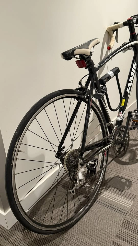 Jamis Ventura Road Bike 54cm | Shimano Tiagra | Lightweight Alum - photo 4