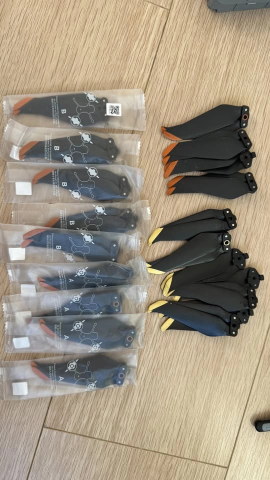 DJI Air 2S Fly More Accessories Bundle | 5 Batteries + DJI RC + - photo 3