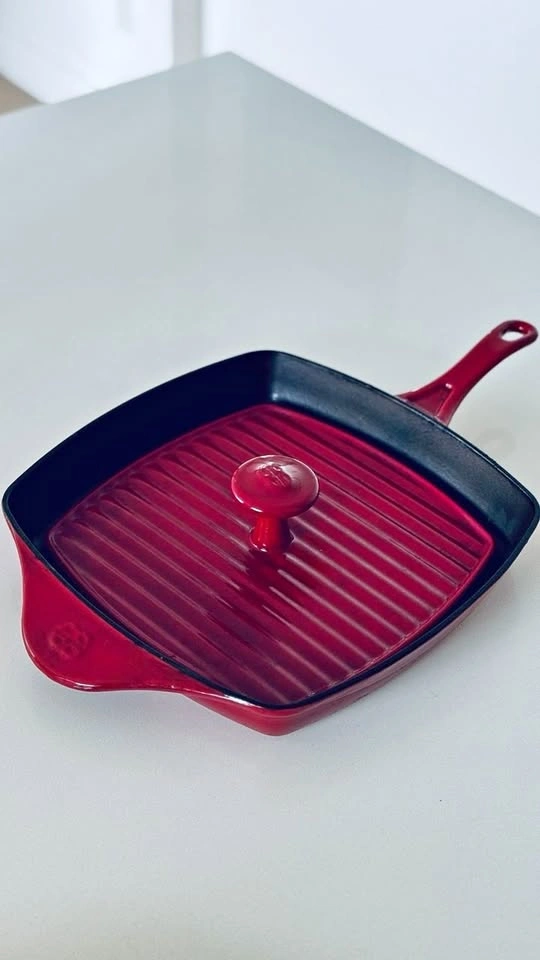 Calphalon Cast Iron Grill Pan w/ Press (11”, Red Enameled)