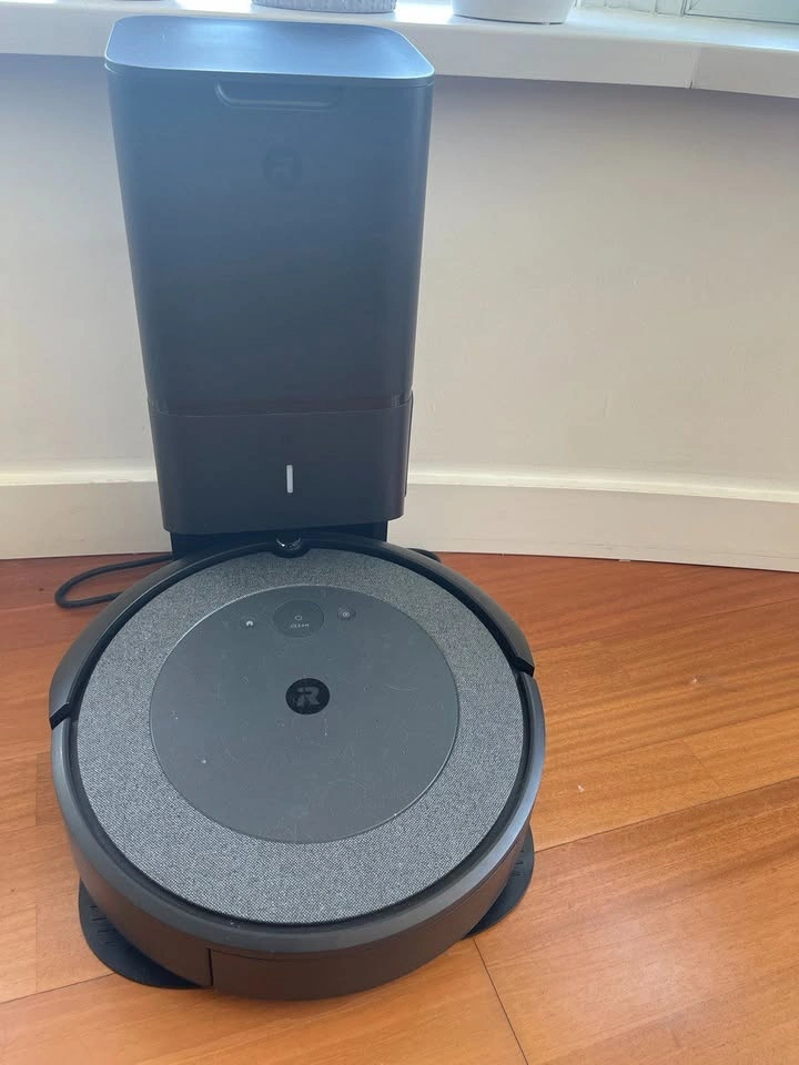iRobot Roomba i3+ Self-Emptying Robot Vacuum - photo 3