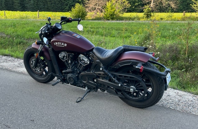 2021 Indian Scout Bobber - Burgundy - Excellent Condition