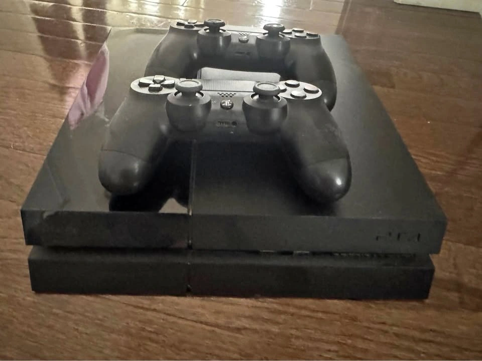 PlayStation 4 Console with 2 Controllers