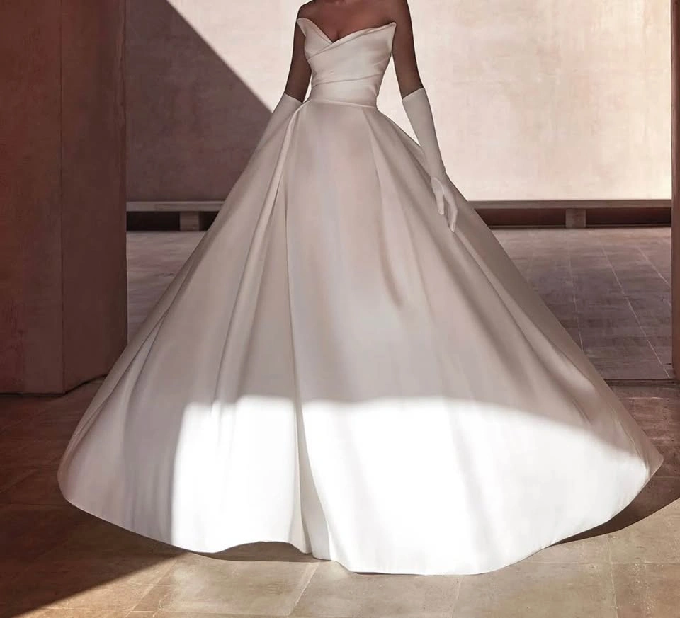 Pronovias Landon Wedding Dress (Worn 30 Mins) - photo 2