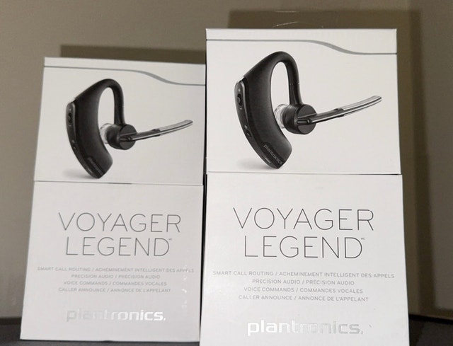 NEW Platronics Poly Voyager Legend Headset