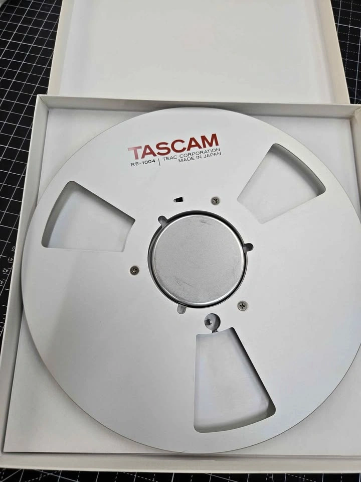 TEAC TASCAM RE-1004 1/4" x 10.5" Reel-to-Reel Metal Empty Reel