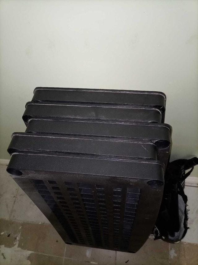 Hard plastic storage shelf - photo 3