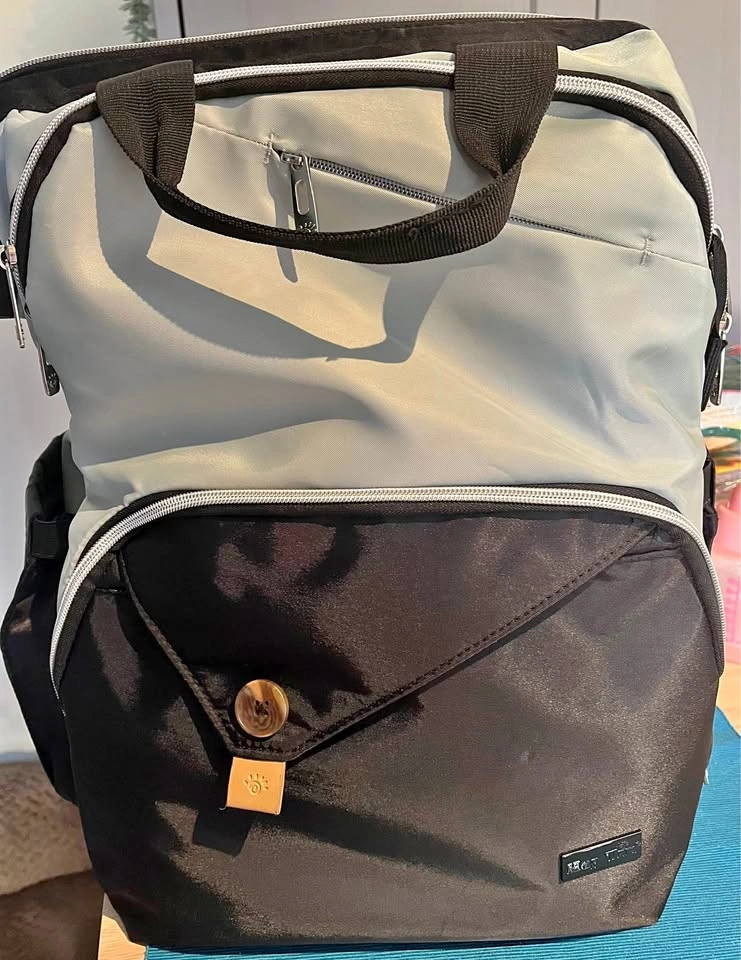 Large Capacity Diaper Bag - Waterproof & Travel Friendly