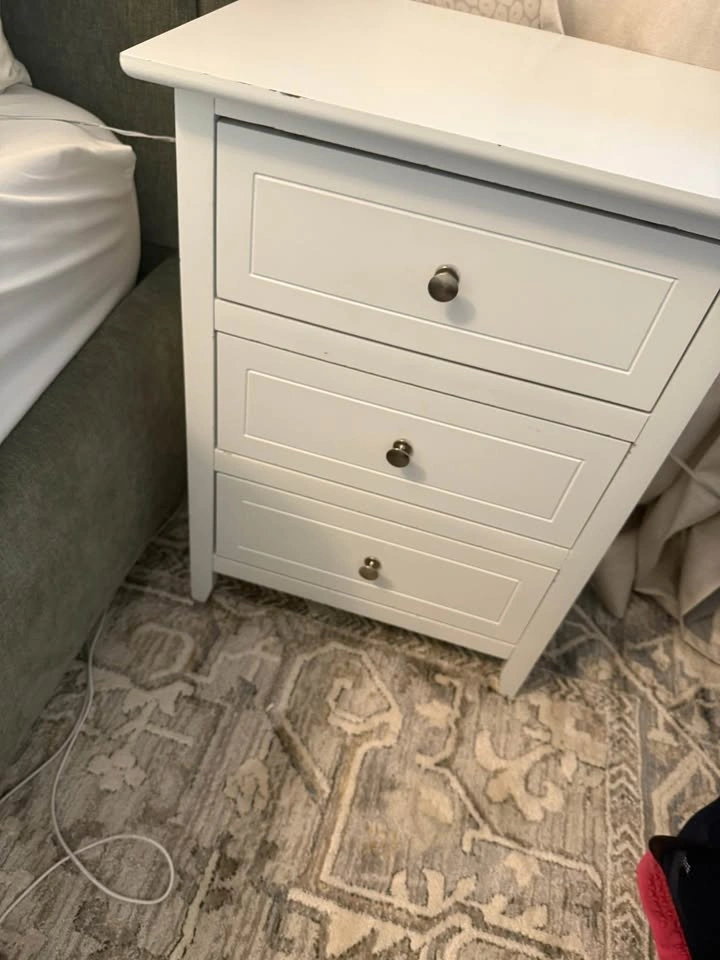 White nightstand - excellent used condition - photo 2