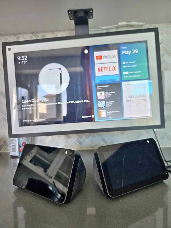 Amazon Echo Show 15 (1st gen) + 2 Free Echos