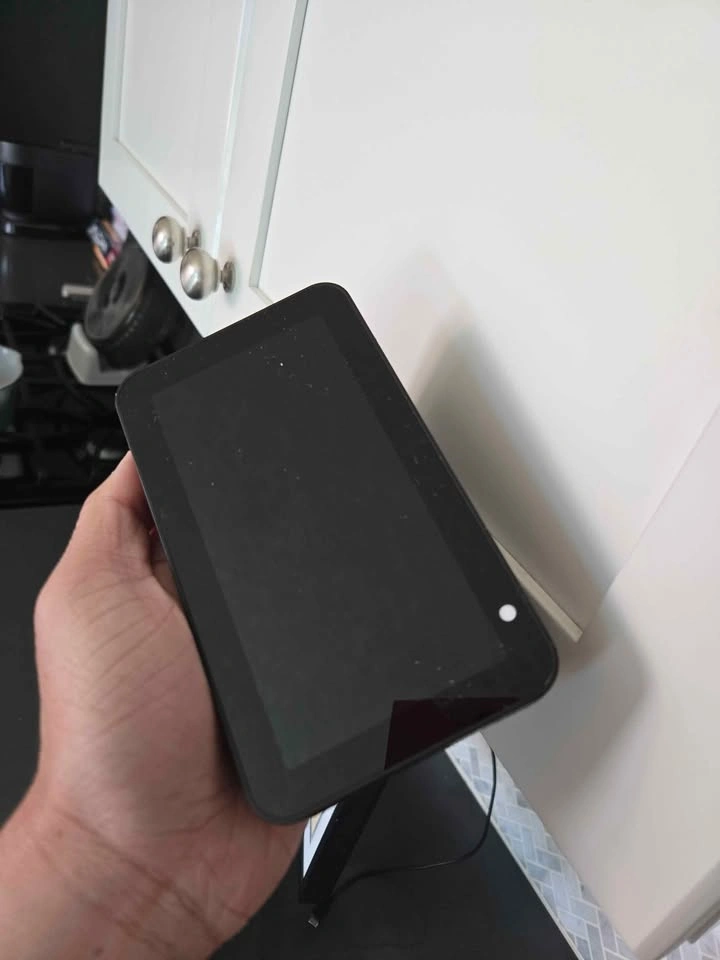 Amazon Echo Show 15 (1st gen) + 2 Free Echos - photo 3