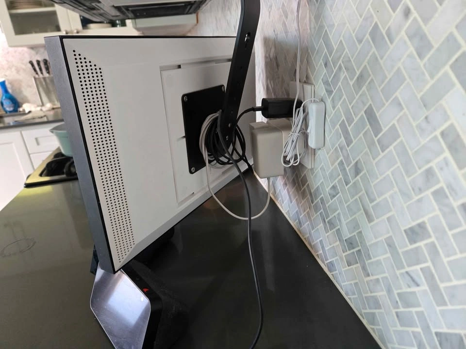 Amazon Echo Show 15 (1st gen) + 2 Free Echos - photo 5