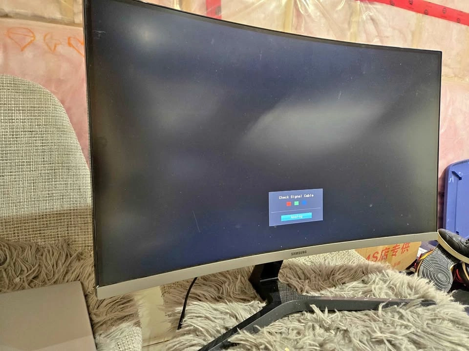 Samsung 27" FHD Curved Monitor