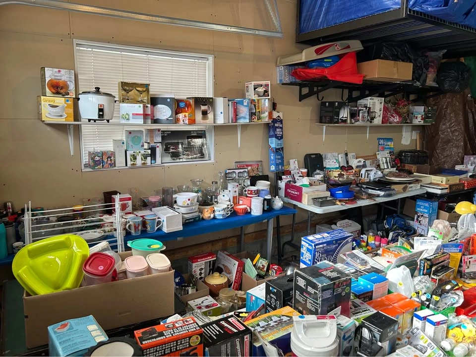 Multi Family Garage Sale - Terwillegar Area - photo 4