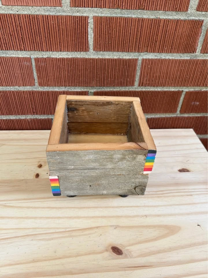 Cute Planter Box - photo 5