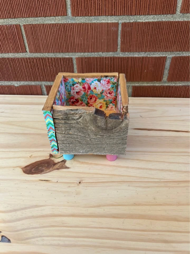 Cute Planter Box - photo 4