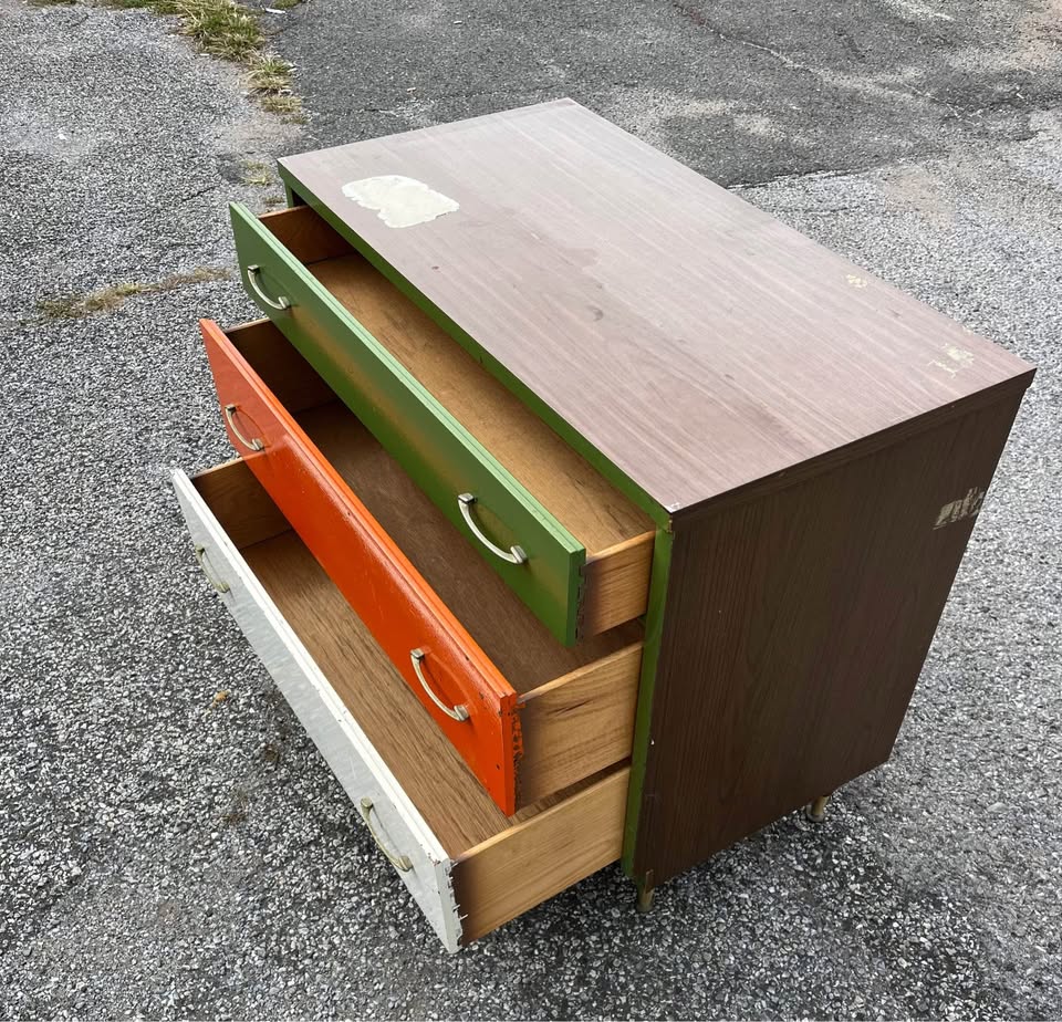 Danish Modern Walnut Bachelors Chest - photo 4