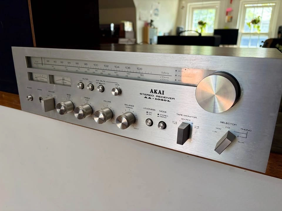 Akai AA-1030L Receiver & KEF Caprice Speakers - photo 2