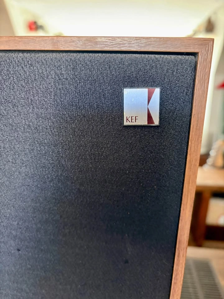 Akai AA-1030L Receiver & KEF Caprice Speakers - photo 3