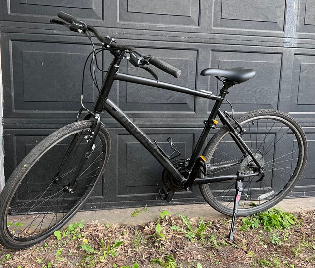 Devinci Milano Altus 21S Hybrid Bike – Excellent Condition