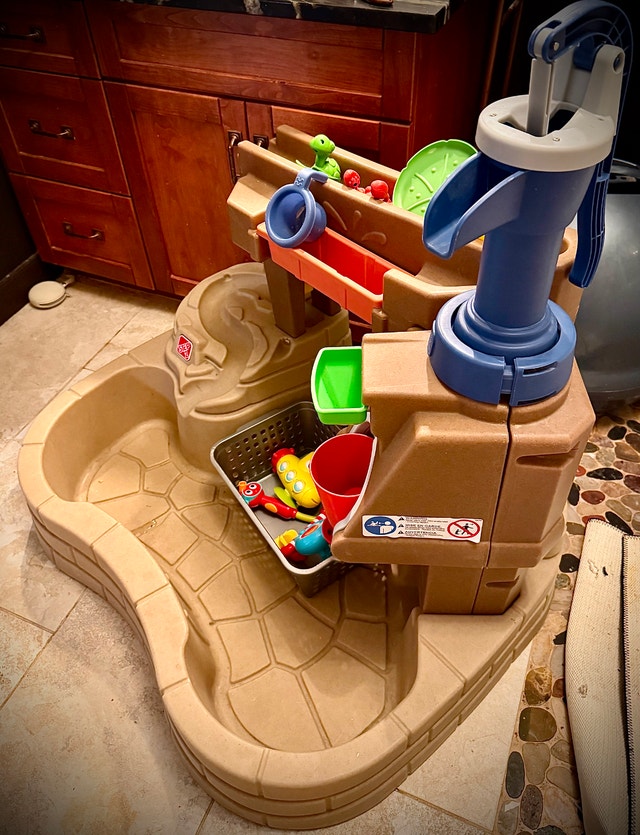 Kids Water Pump, Sandbox & Splash Pond Set - photo 2