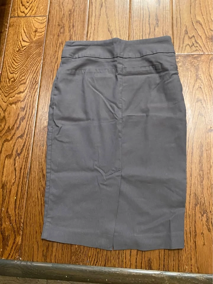Women’s pencil skirt XS - photo 3