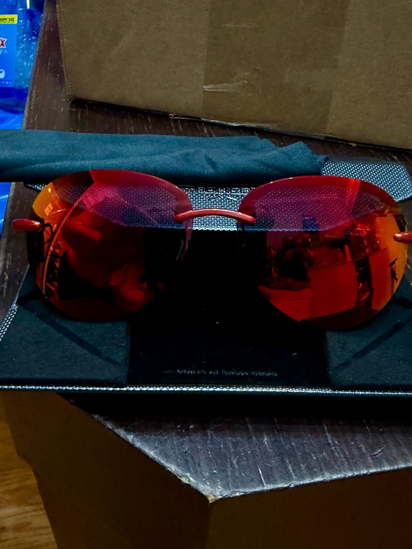 Police SPL 302G Sunglasses Brand New - photo 2