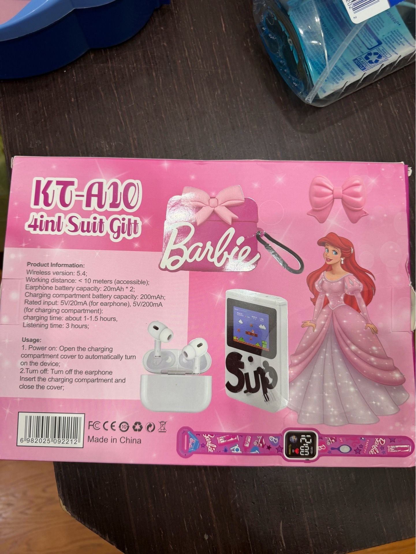 Barbie Gift Set: Watch, Earbuds & Case - photo 2