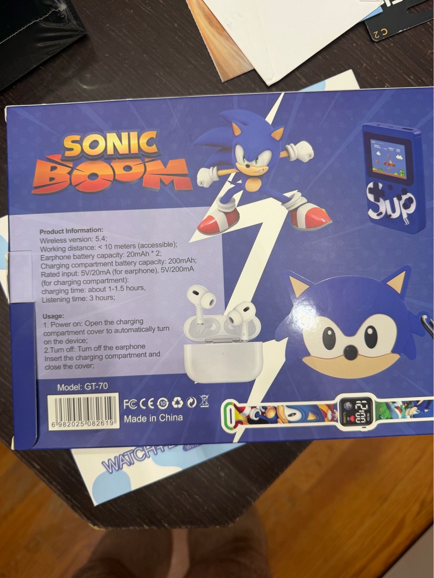 Sonic 4 in 1 Gift Watch, Earbuds, Case + 500 Games - photo 2
