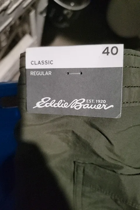 Eddie Bauer Mens size 40 shorts image indicator(4)