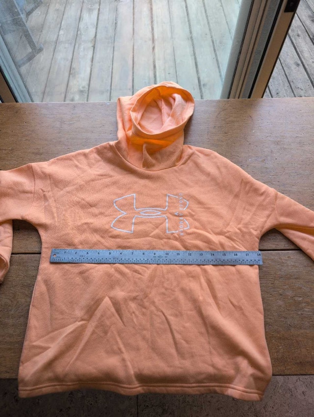 Under Armour Hoodie peach woman's small