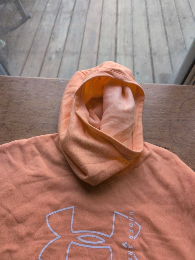 Under Armour Hoodie peach woman's small - photo 3