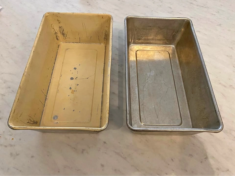 Bread pans