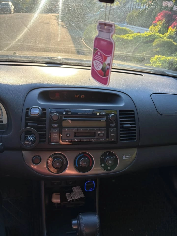 2003 Toyota Camry SE V6 - photo 4