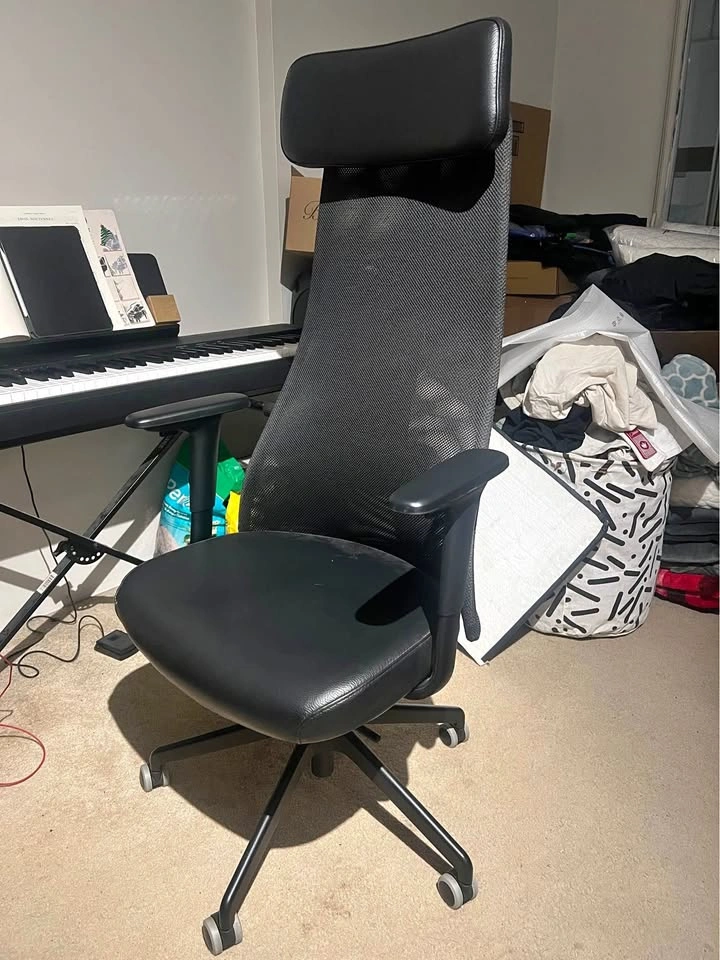 Desk chair