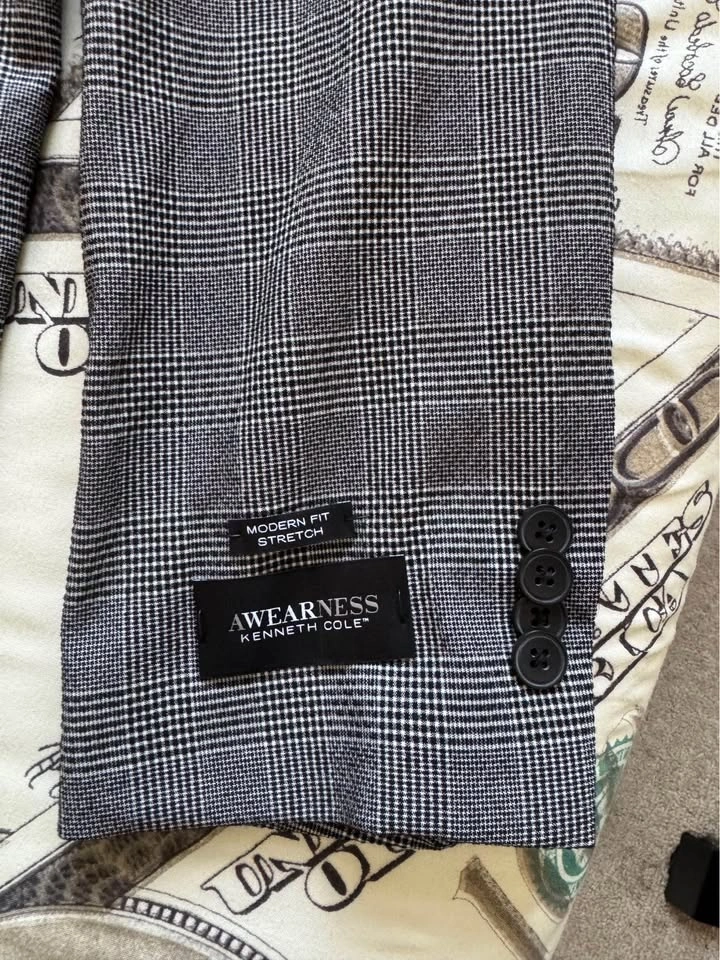 Kenneth Cole Sports Coat - Grey Checks - Size 42R - Brand New Wi - photo 3