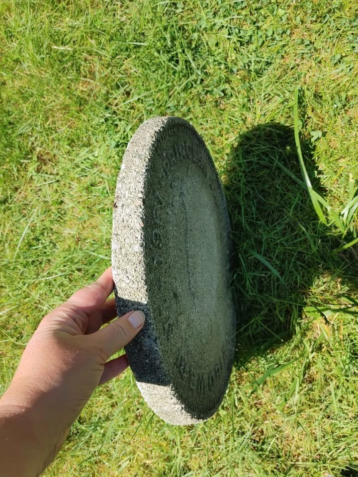 Rare, unique, Vintage Princess Diana concrete garden stepping st - photo 3