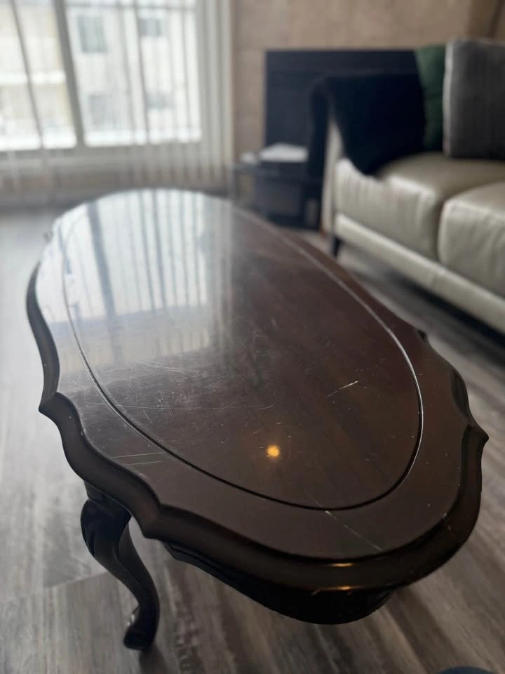 Deilcraft Solid Wood Coffee Table - Made in Canada - Oval Carved - photo 4