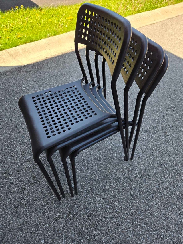 Ikea Table and Chairs - photo 2
