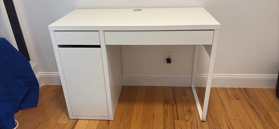 IKEA Micke Desk
