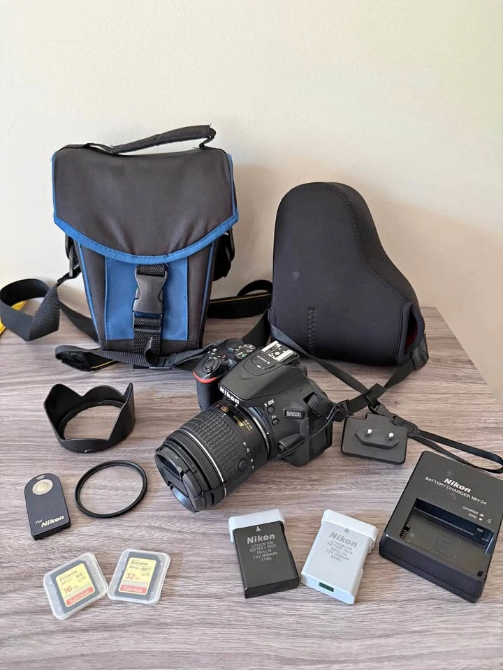 Nikon D5500 DSLR Camera Bundle