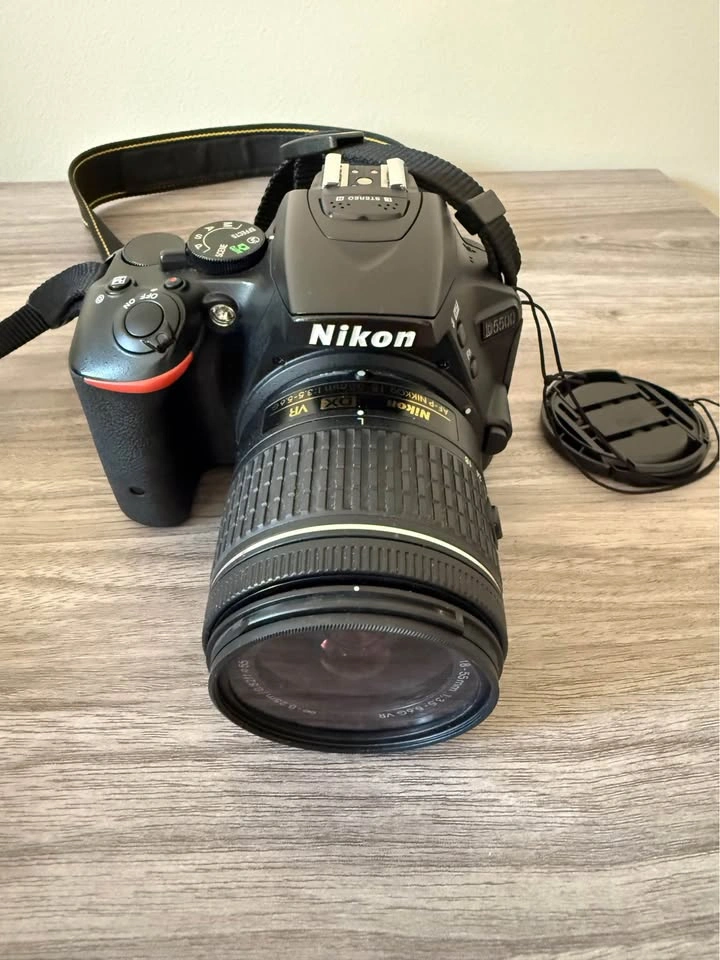 Nikon D5500 DSLR Camera Bundle - photo 2