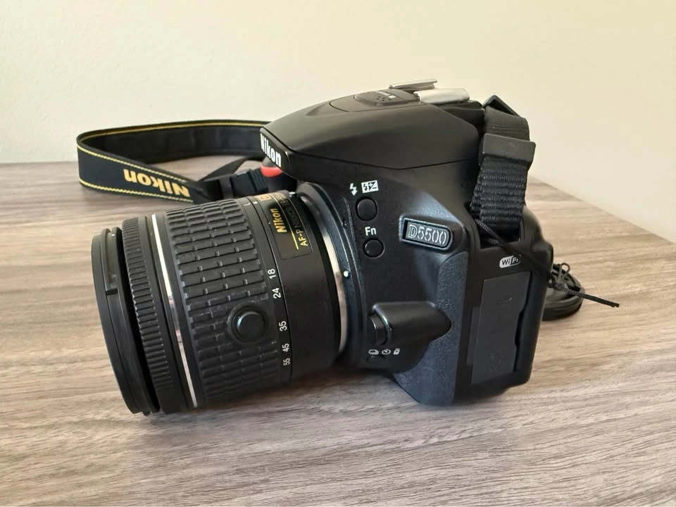 Nikon D5500 DSLR Camera Bundle - photo 3