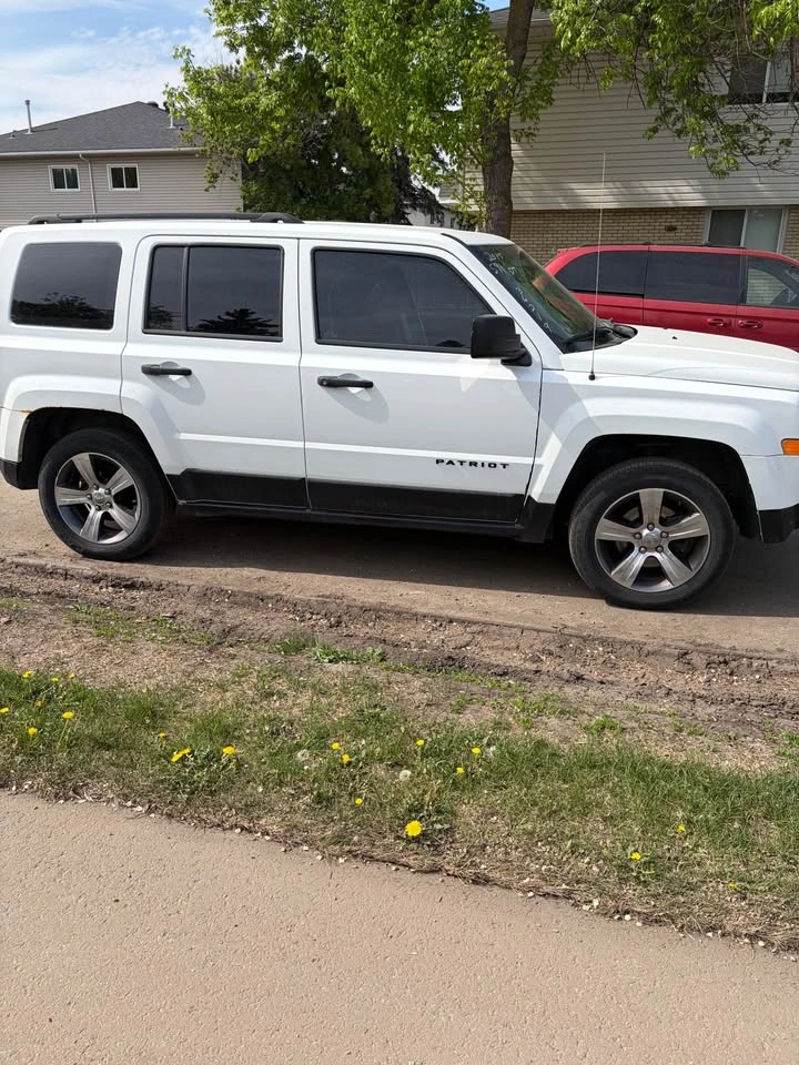 2015 Jeep Patriot Sport 4x4 - Daily Driver - photo 2