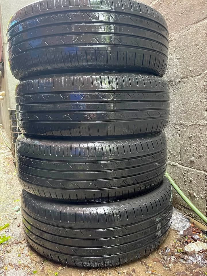 235/60R18 Nexen All Season Tires - Set of 4