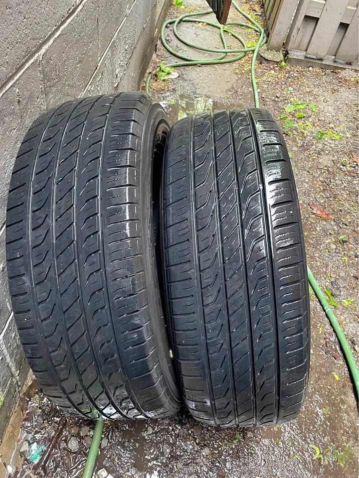 225/60R17 TOYO All Season Tires - Set of 2