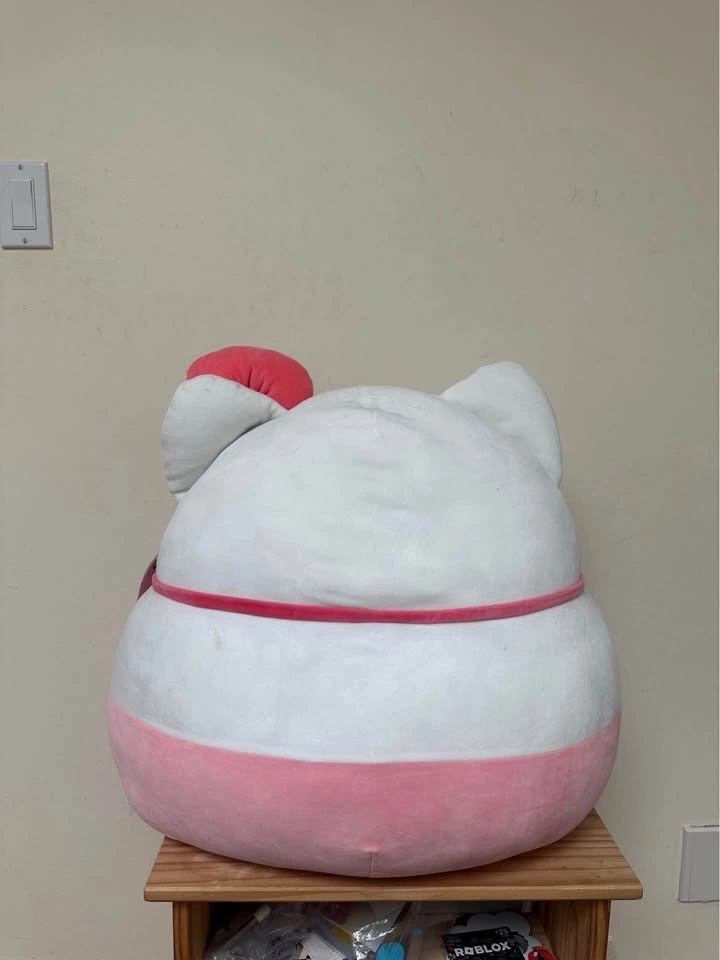 Giant Special Edition Scuba Hello Kitty Squishmallow - photo 2