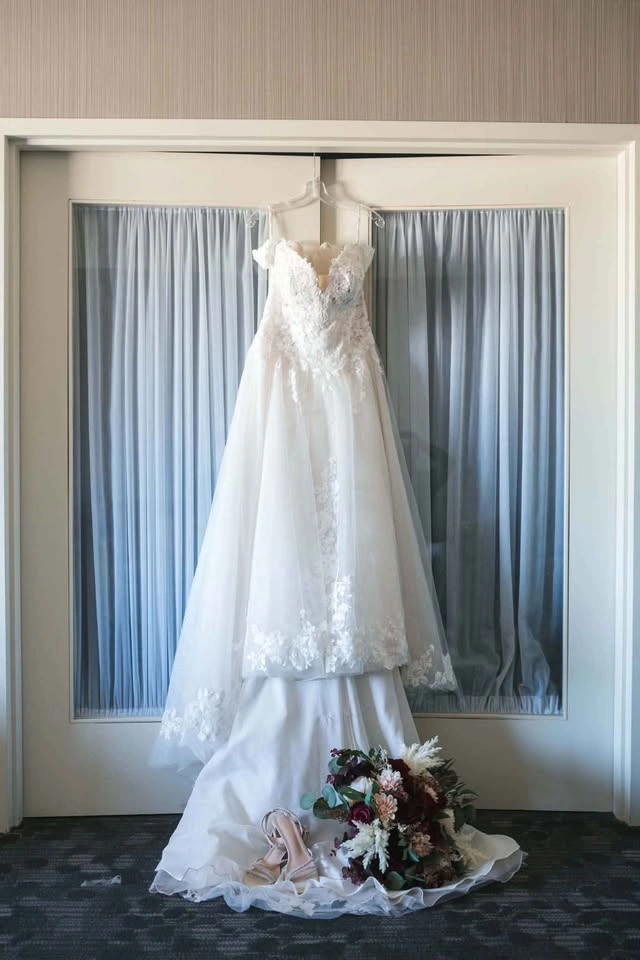 Wedding Dress - photo 2